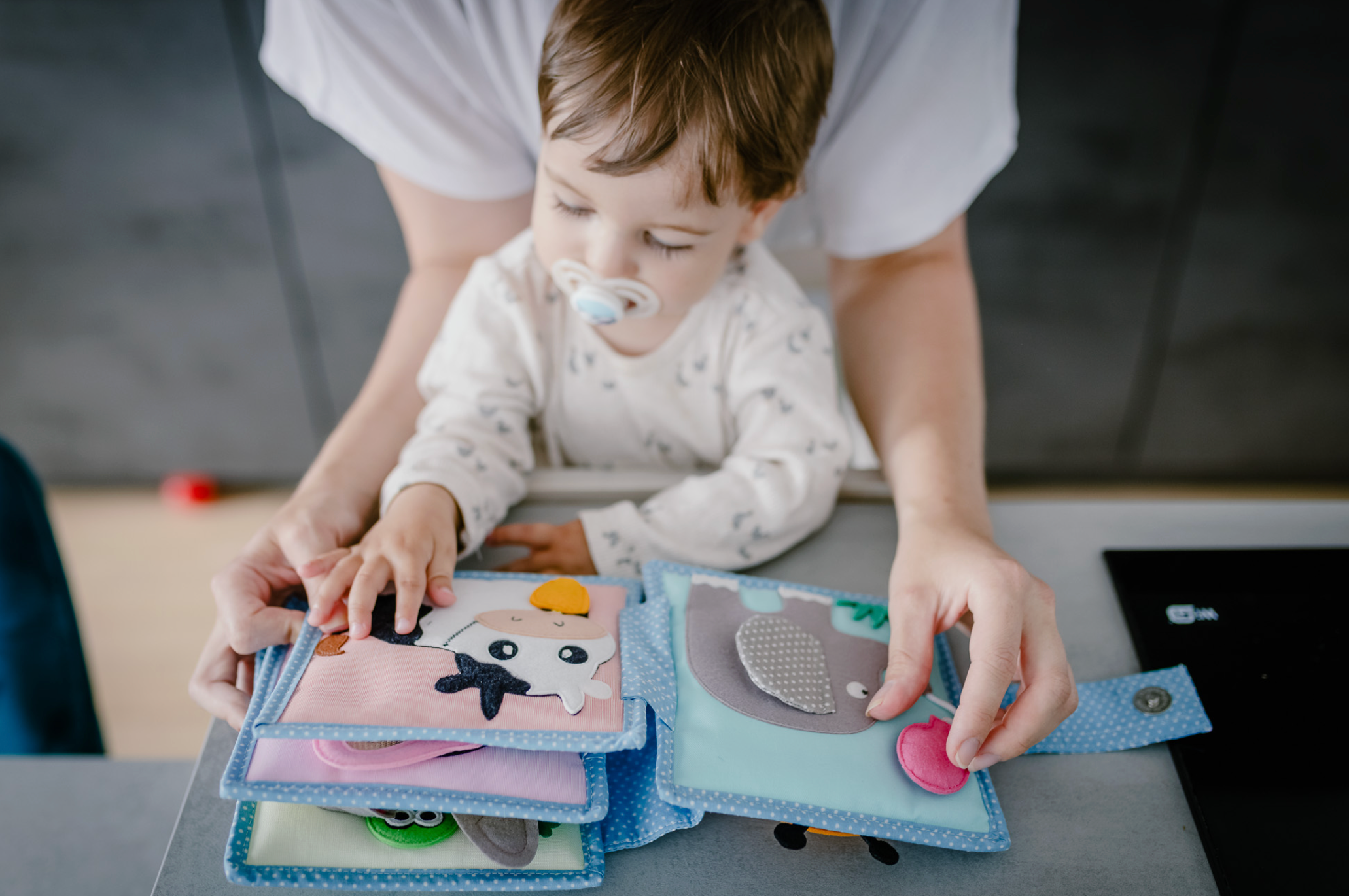 Warum sensorisches Spiel die Konzentration fördert